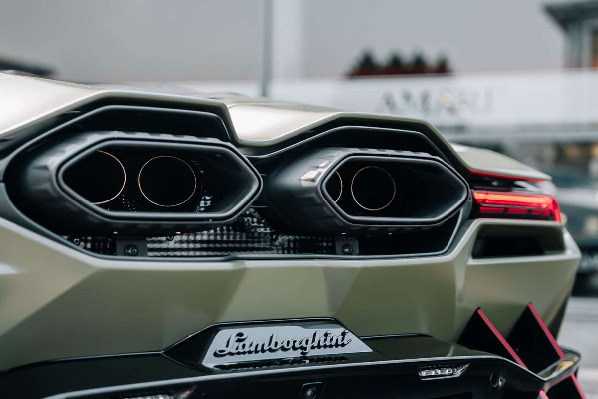 Lamborghini Revuelto