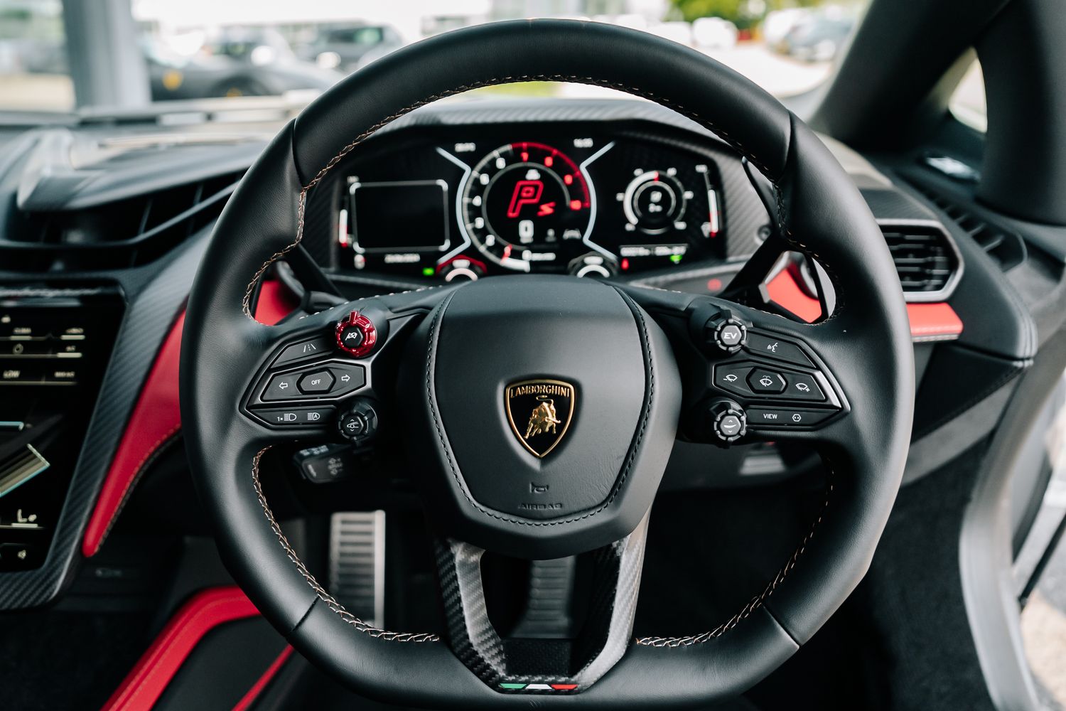 Lamborghini Revuelto