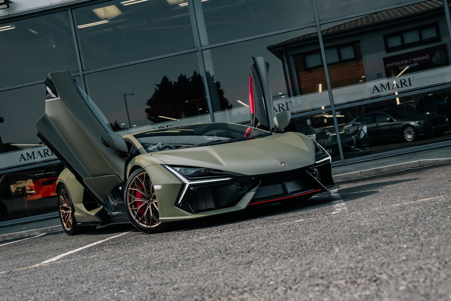 Lamborghini Revuelto
