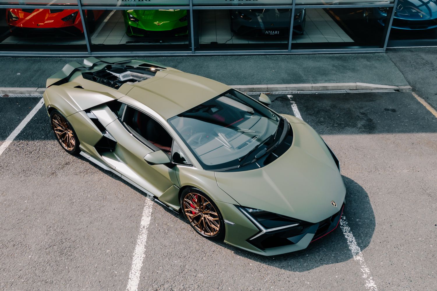 Lamborghini Revuelto