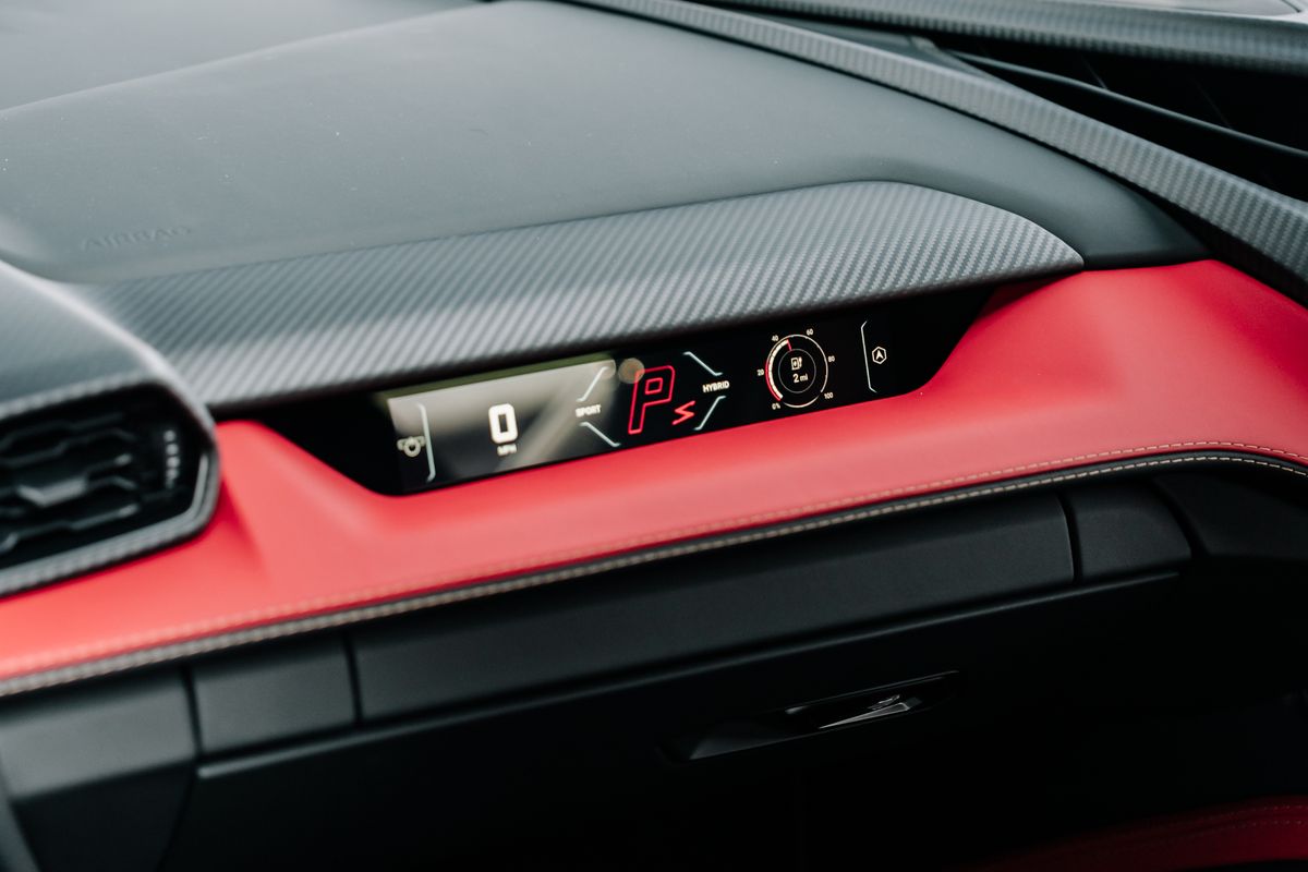 Lamborghini Revuelto