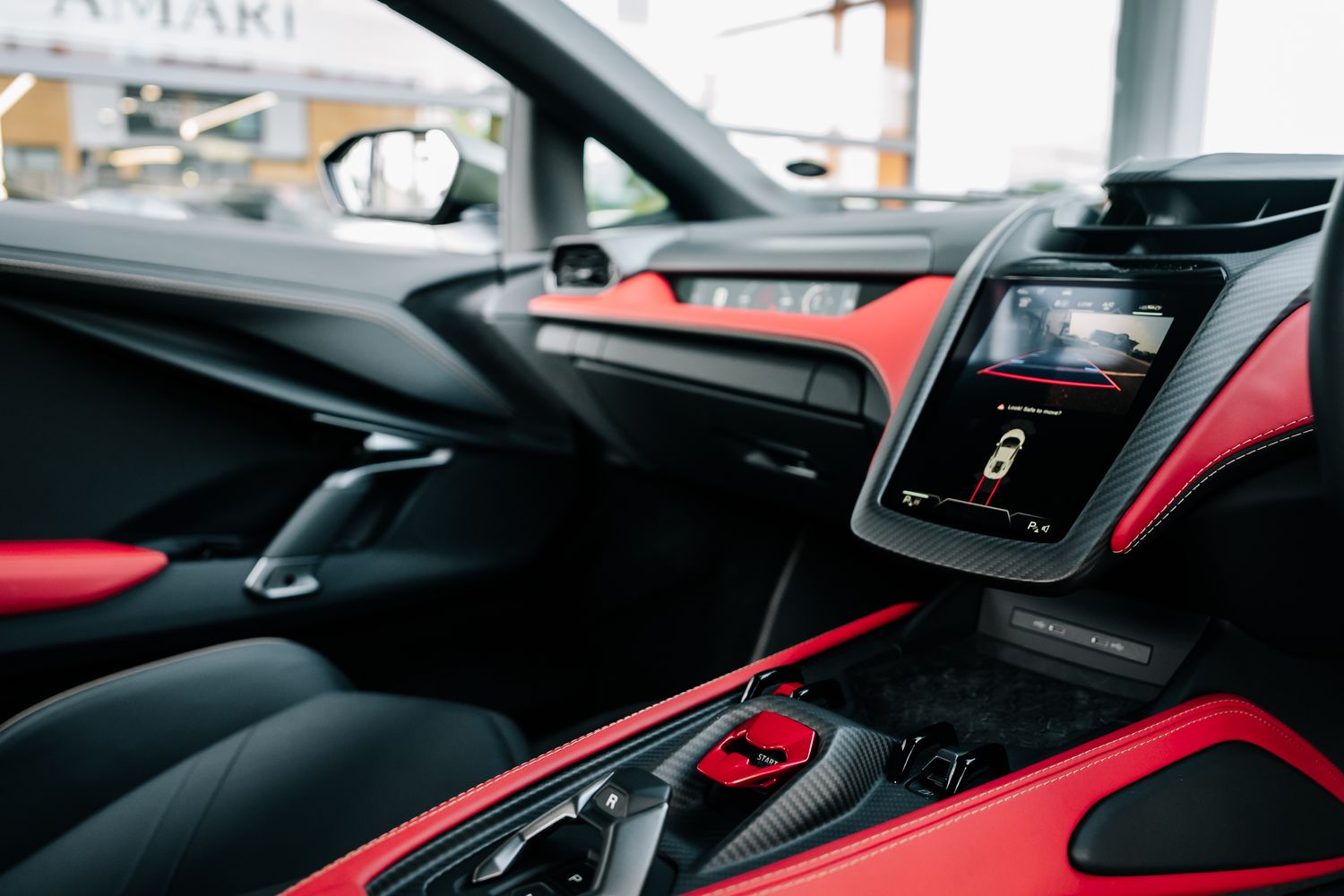 Lamborghini Revuelto