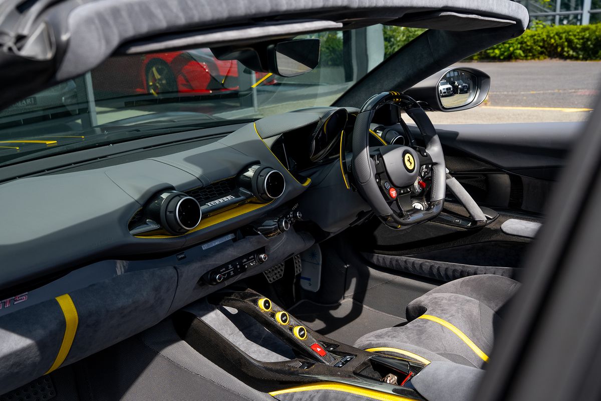 FERRARI 812 GTS