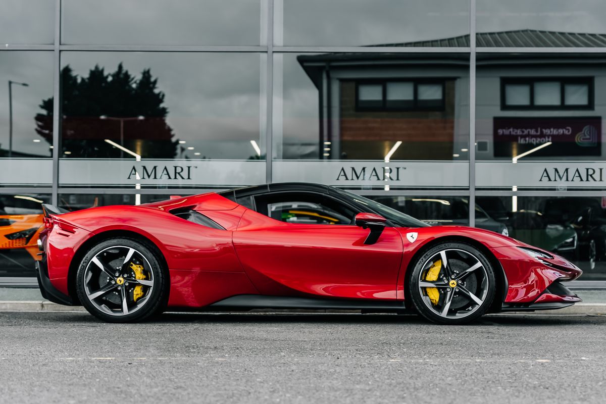 FERRARI SF90 SPIDER