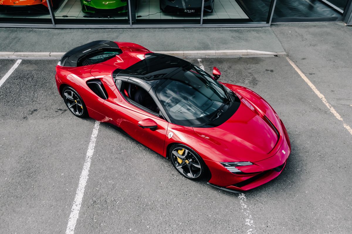 FERRARI SF90 SPIDER