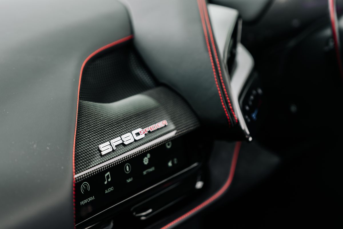 FERRARI SF90 SPIDER