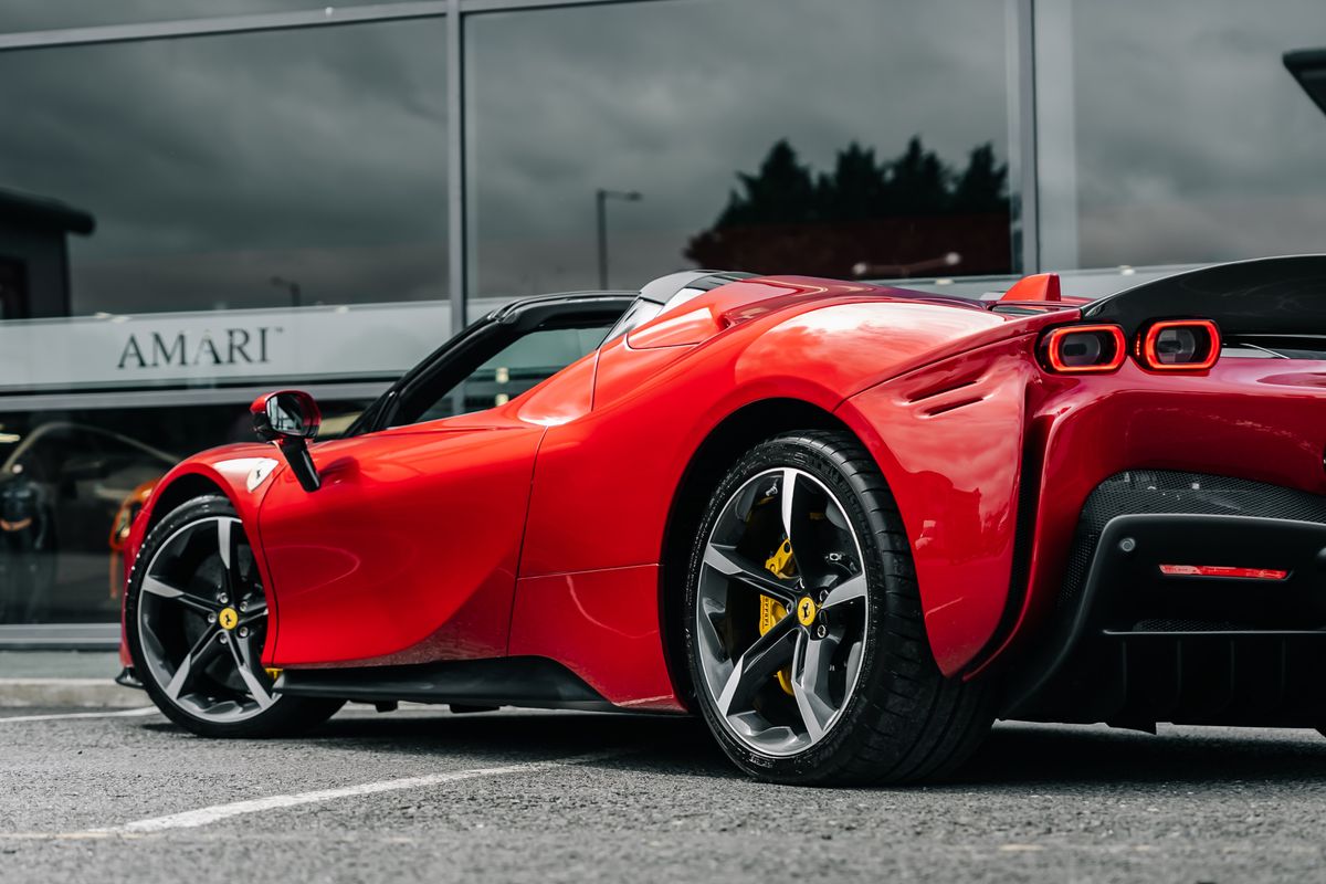 FERRARI SF90 SPIDER
