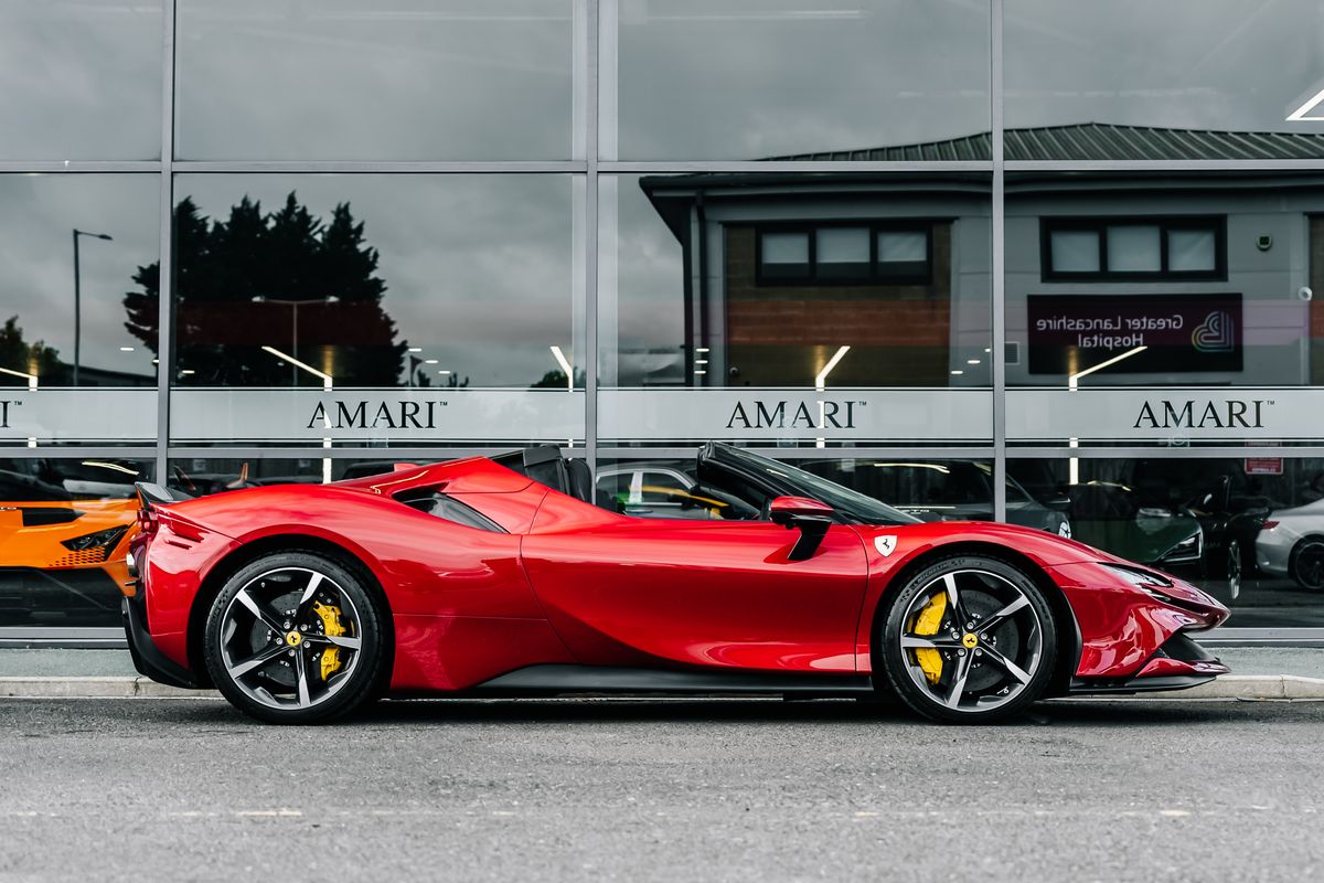 FERRARI SF90 SPIDER