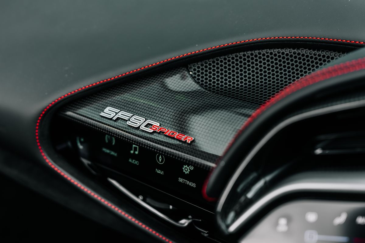 FERRARI SF90 SPIDER