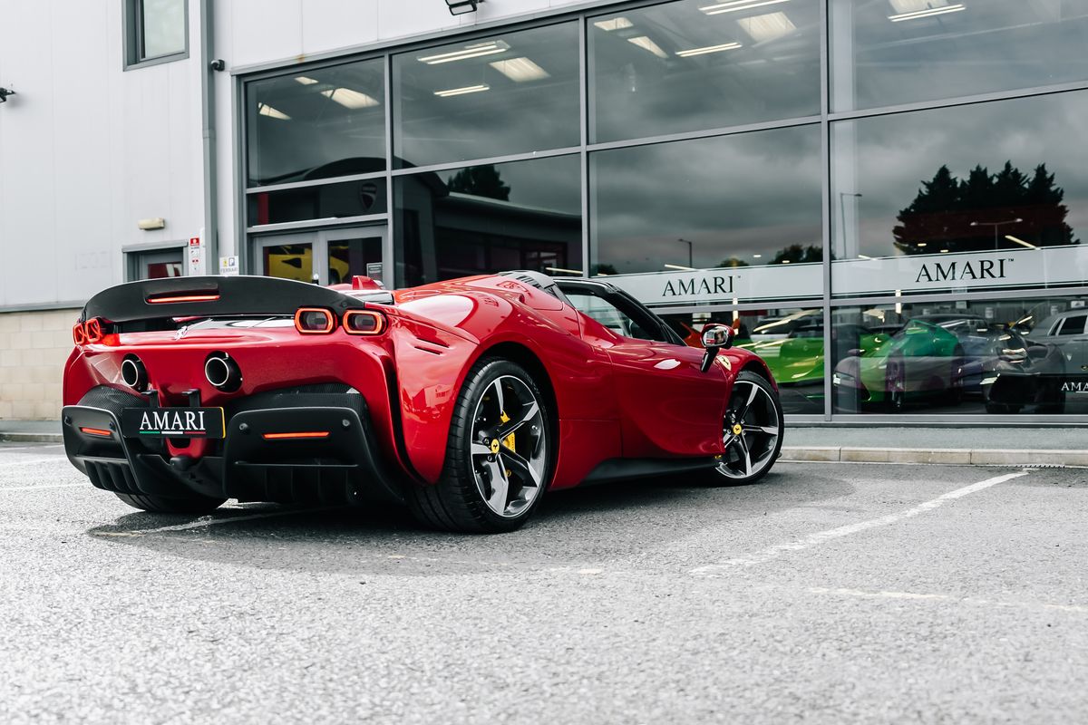 FERRARI SF90 SPIDER
