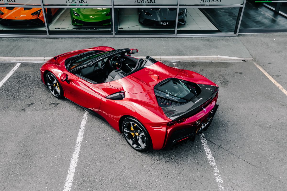 FERRARI SF90 SPIDER