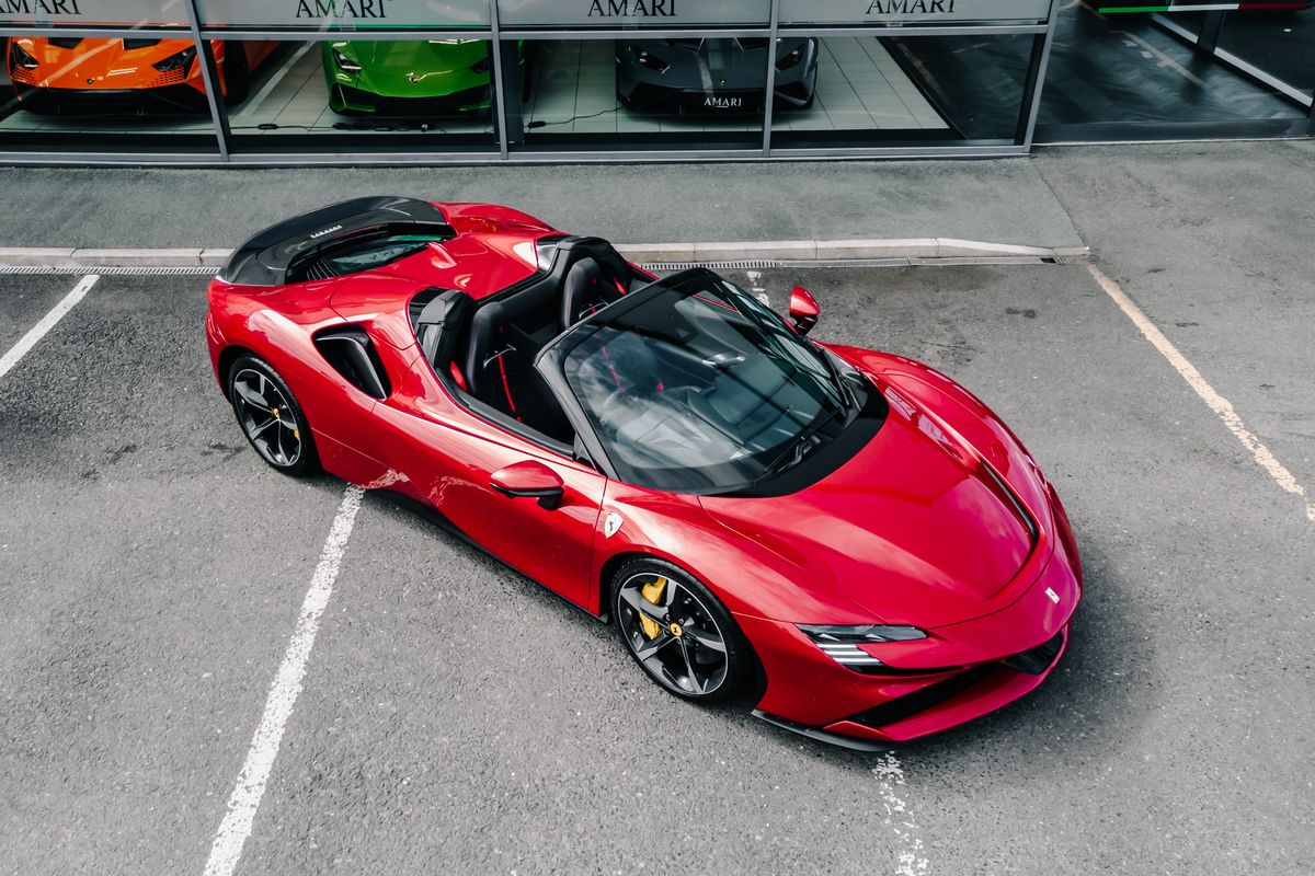 FERRARI SF90 SPIDER