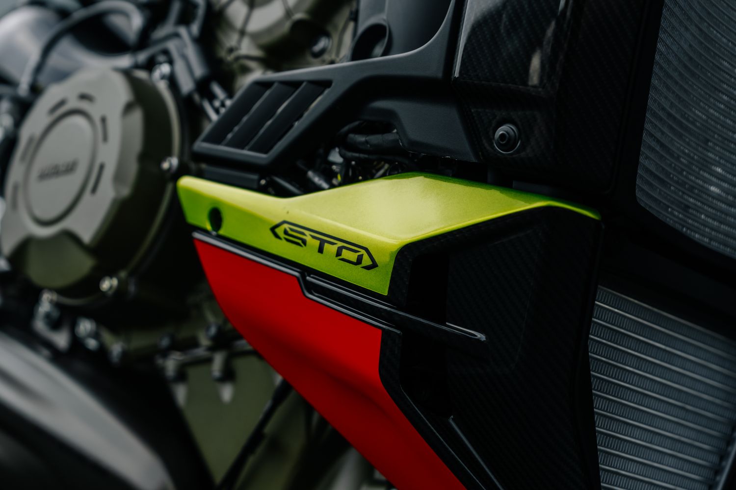 Ducati Streetfighter V4 Lamborghini STO