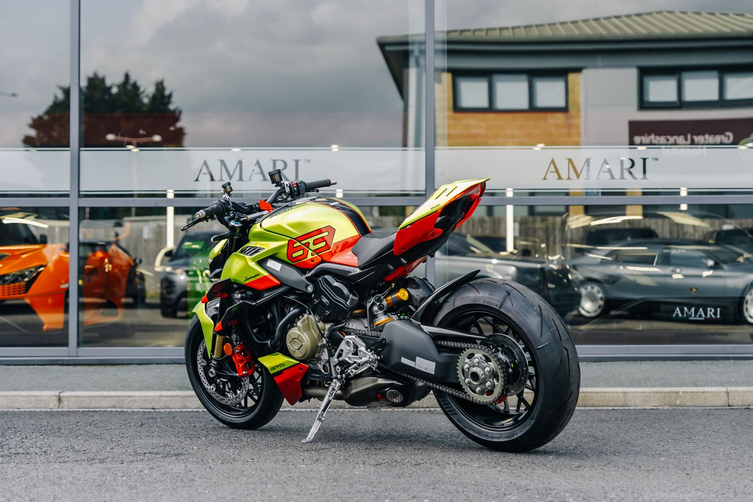 Ducati Streetfighter V4 Lamborghini STO
