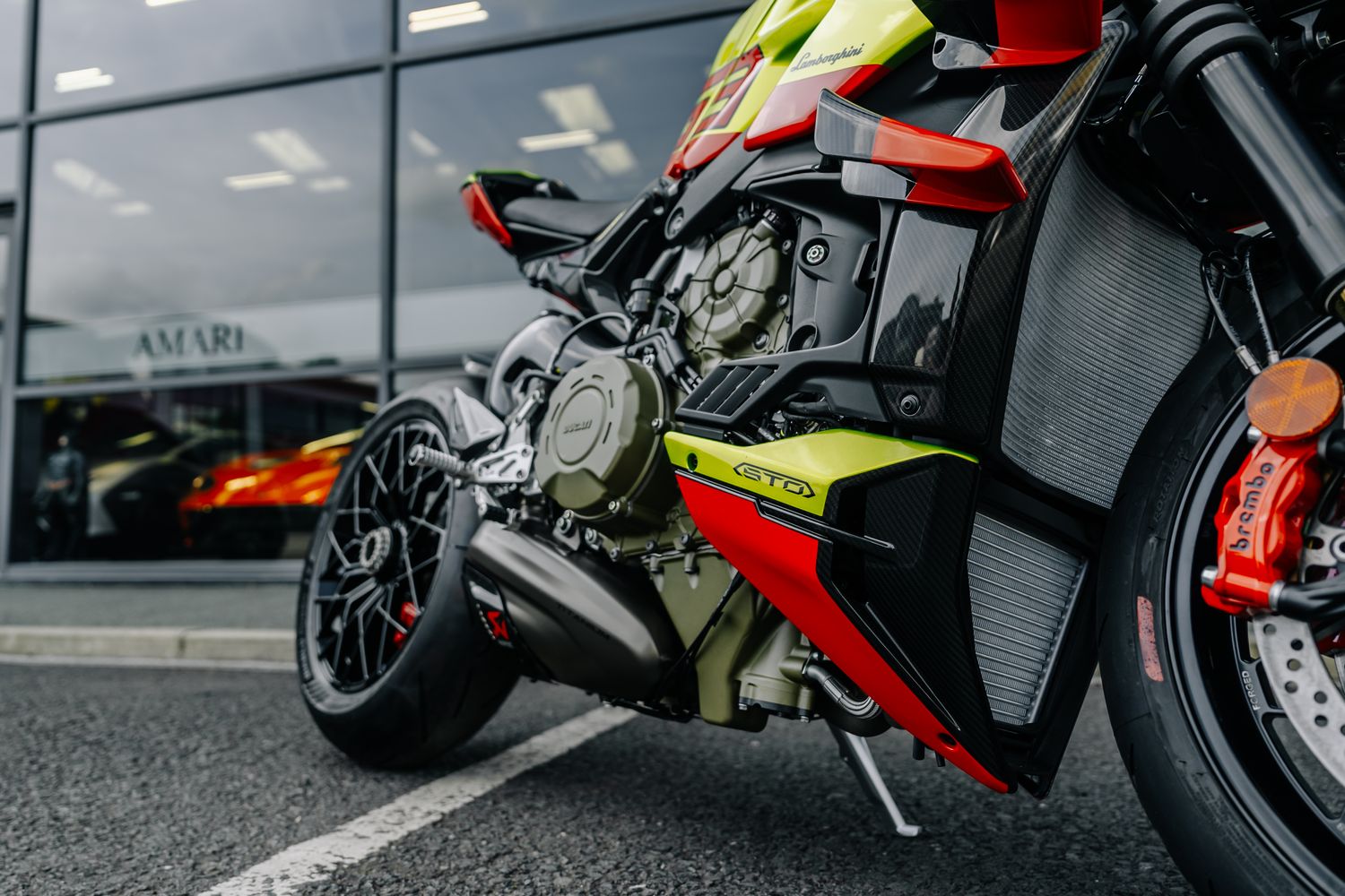 Ducati Streetfighter V4 Lamborghini STO