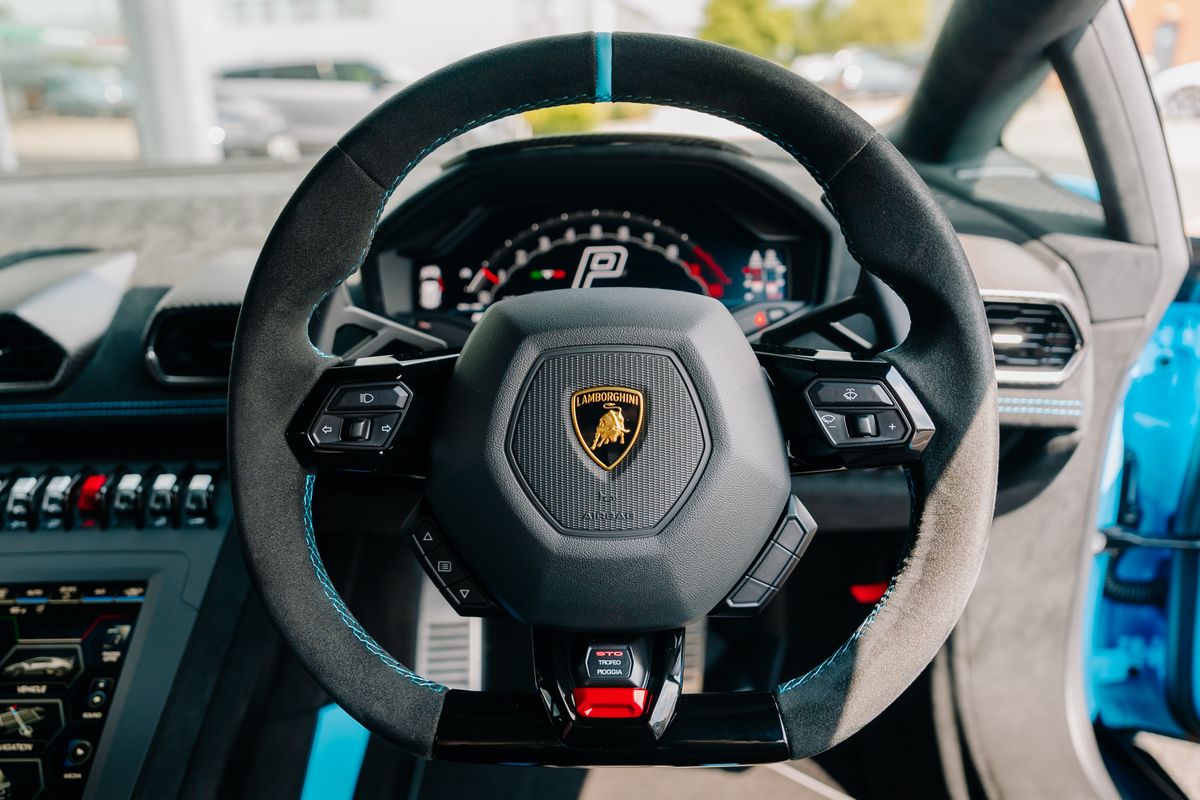 Lamborghini Huracan STO