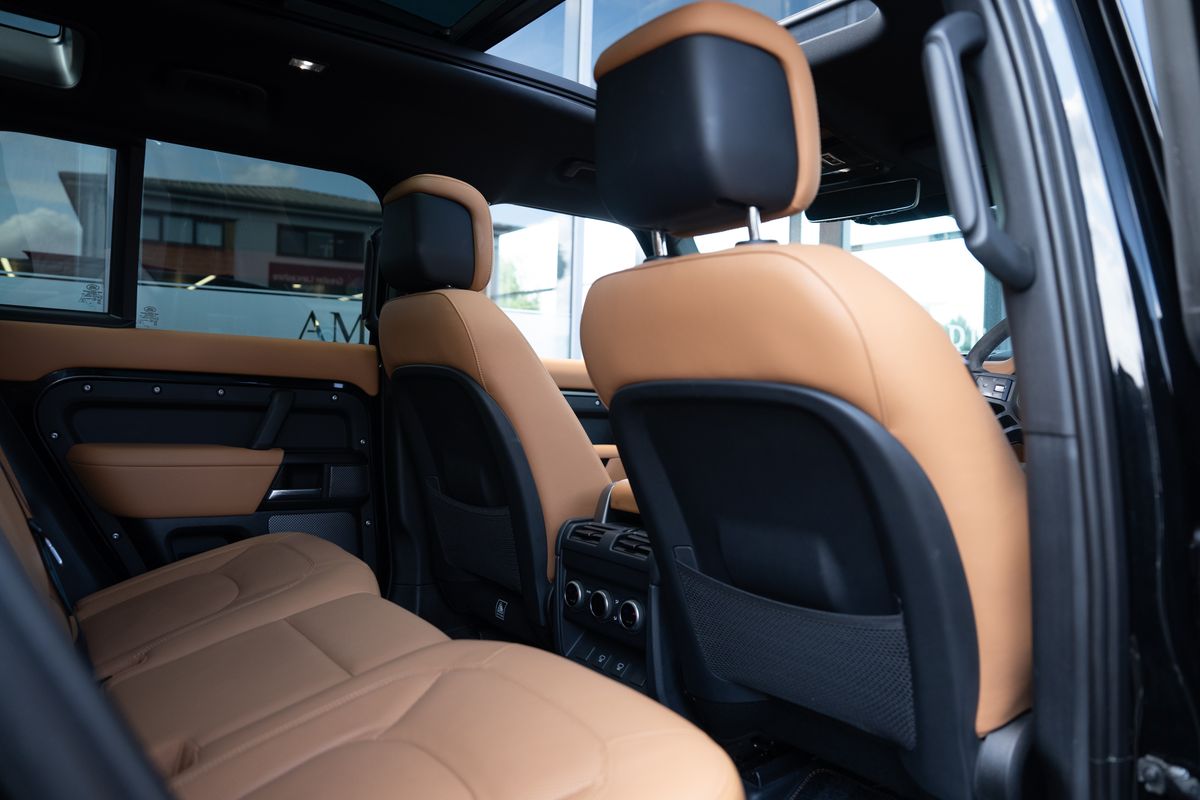 Land Rover Defender 110 V8 5.0