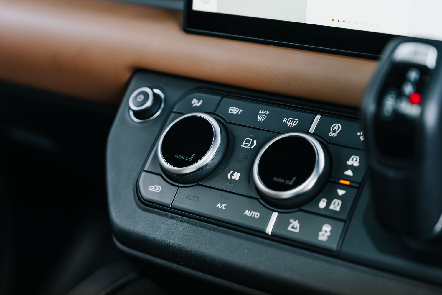 Land Rover Defender 110 V8 5.0
