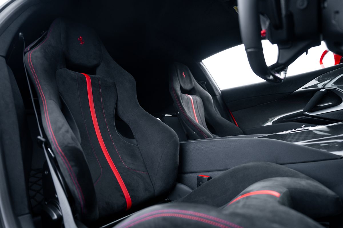 Ferrari 812 Competizione