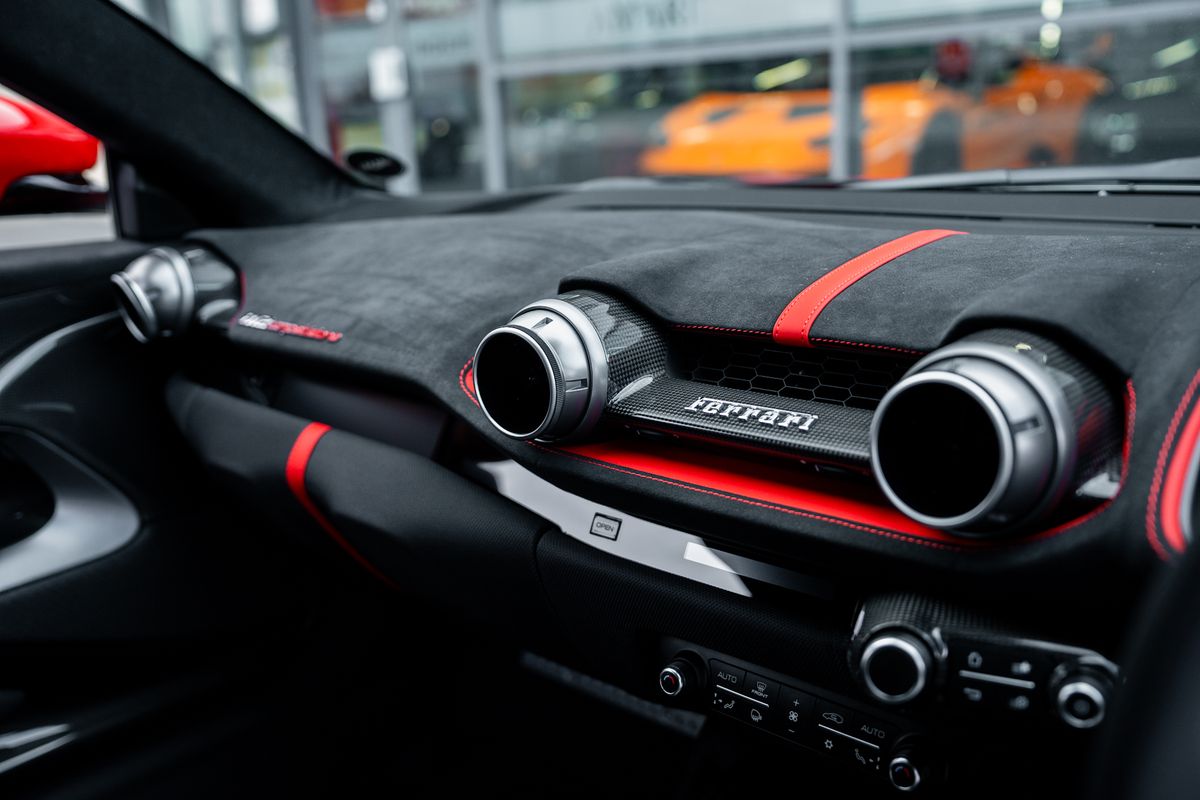 Ferrari 812 Competizione