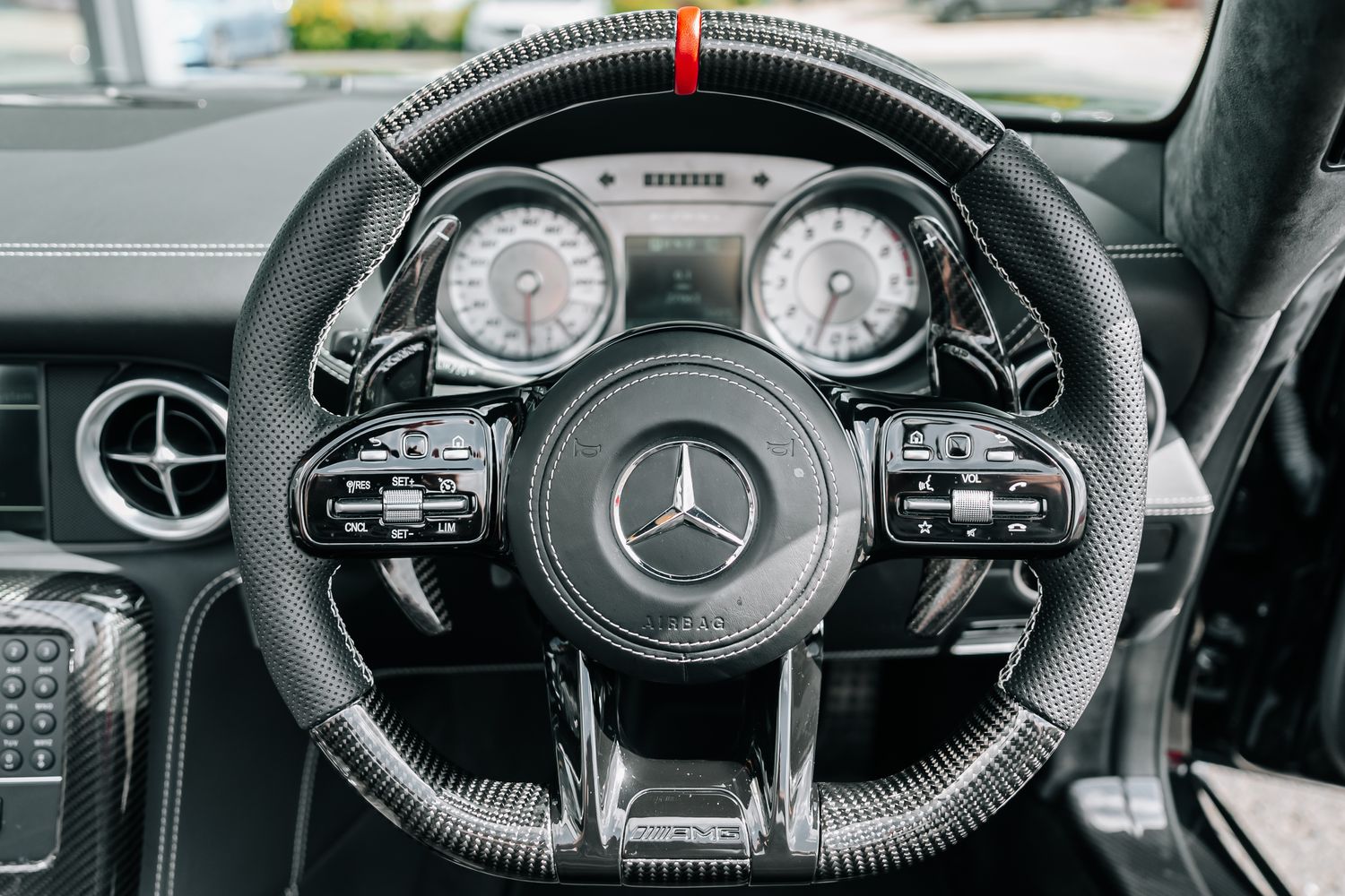 Mercedes-Benz SLS 63 AMG Roadster
