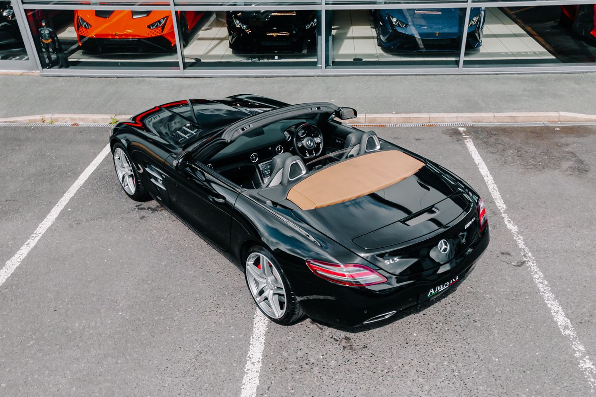 Mercedes-Benz SLS 63 AMG Roadster