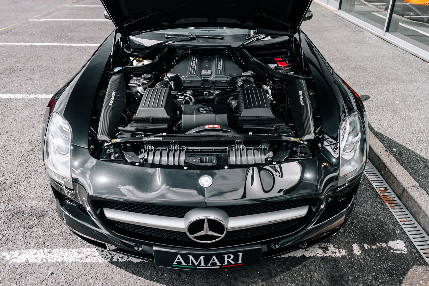 Mercedes-Benz SLS 63 AMG Roadster