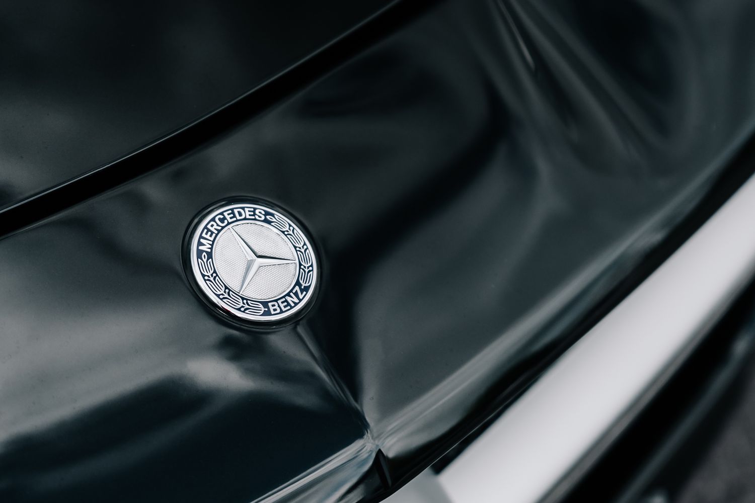 Mercedes-Benz SLS 63 AMG Roadster