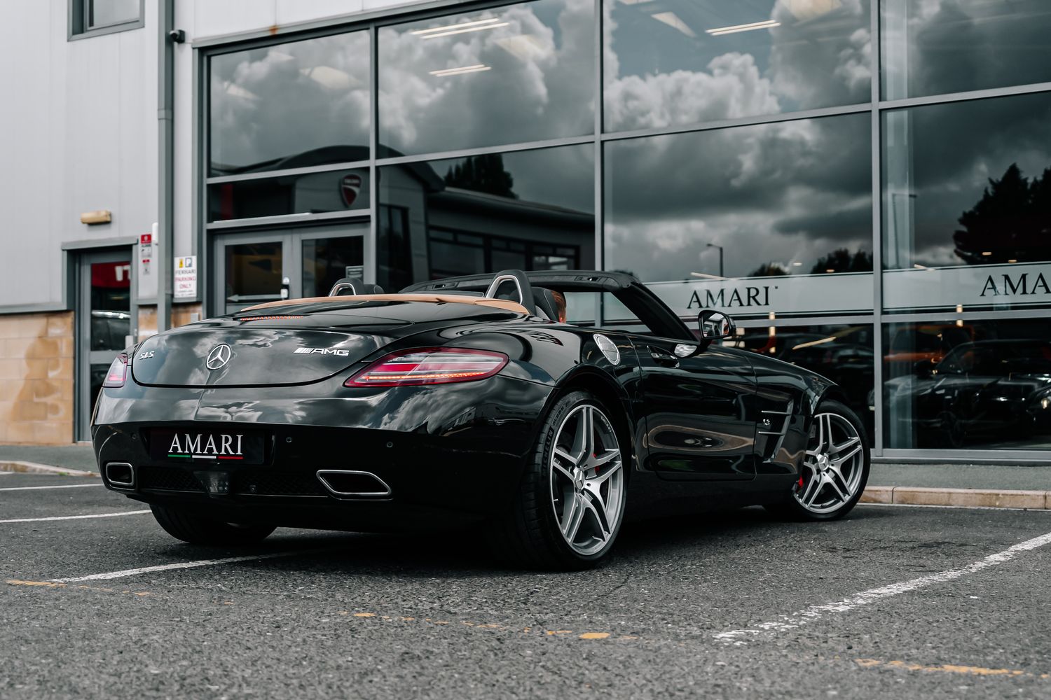 Mercedes-Benz SLS 63 AMG Roadster