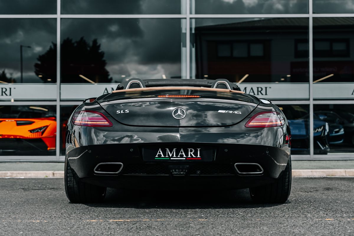 Mercedes-Benz SLS 63 AMG Roadster