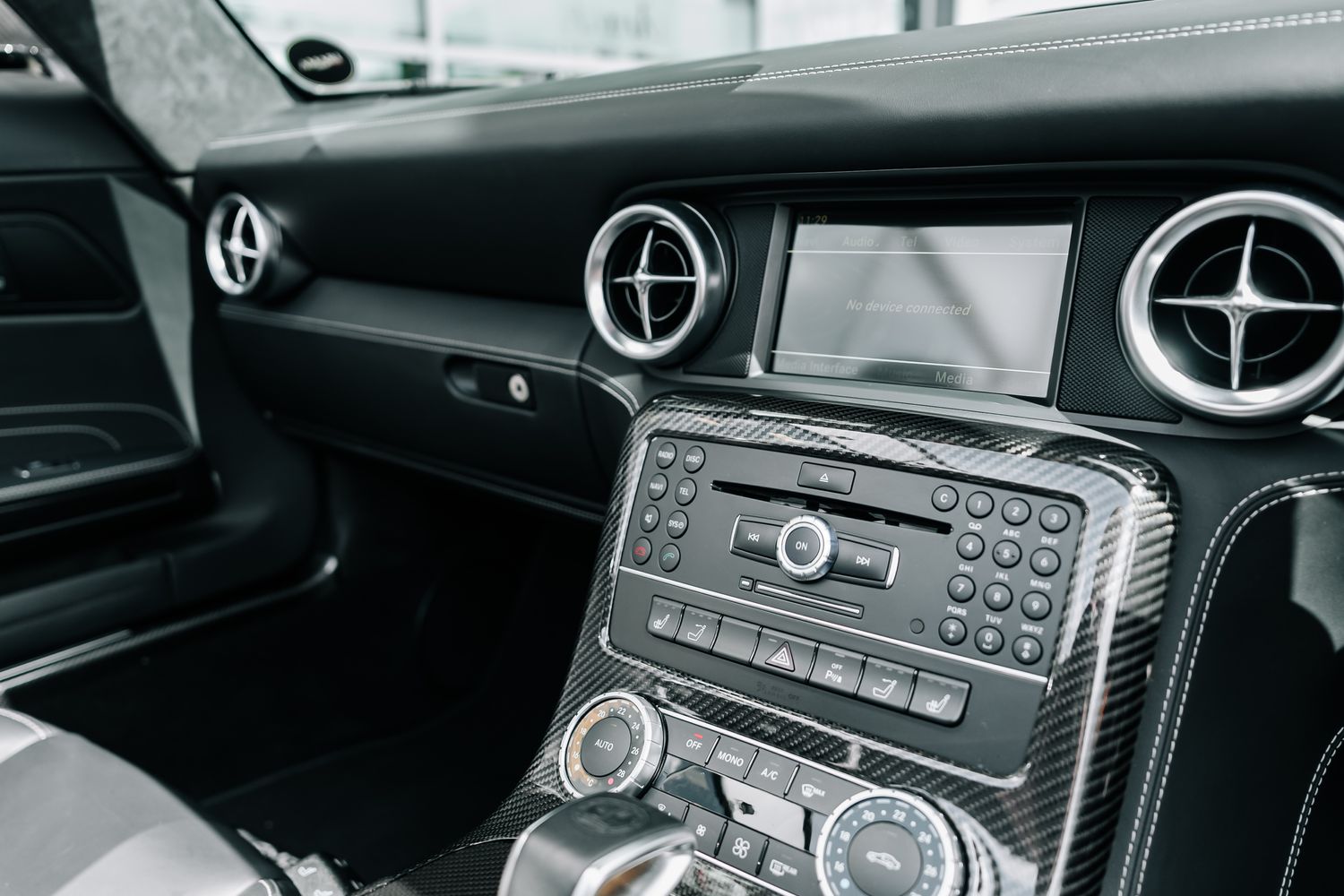 Mercedes-Benz SLS 63 AMG Roadster