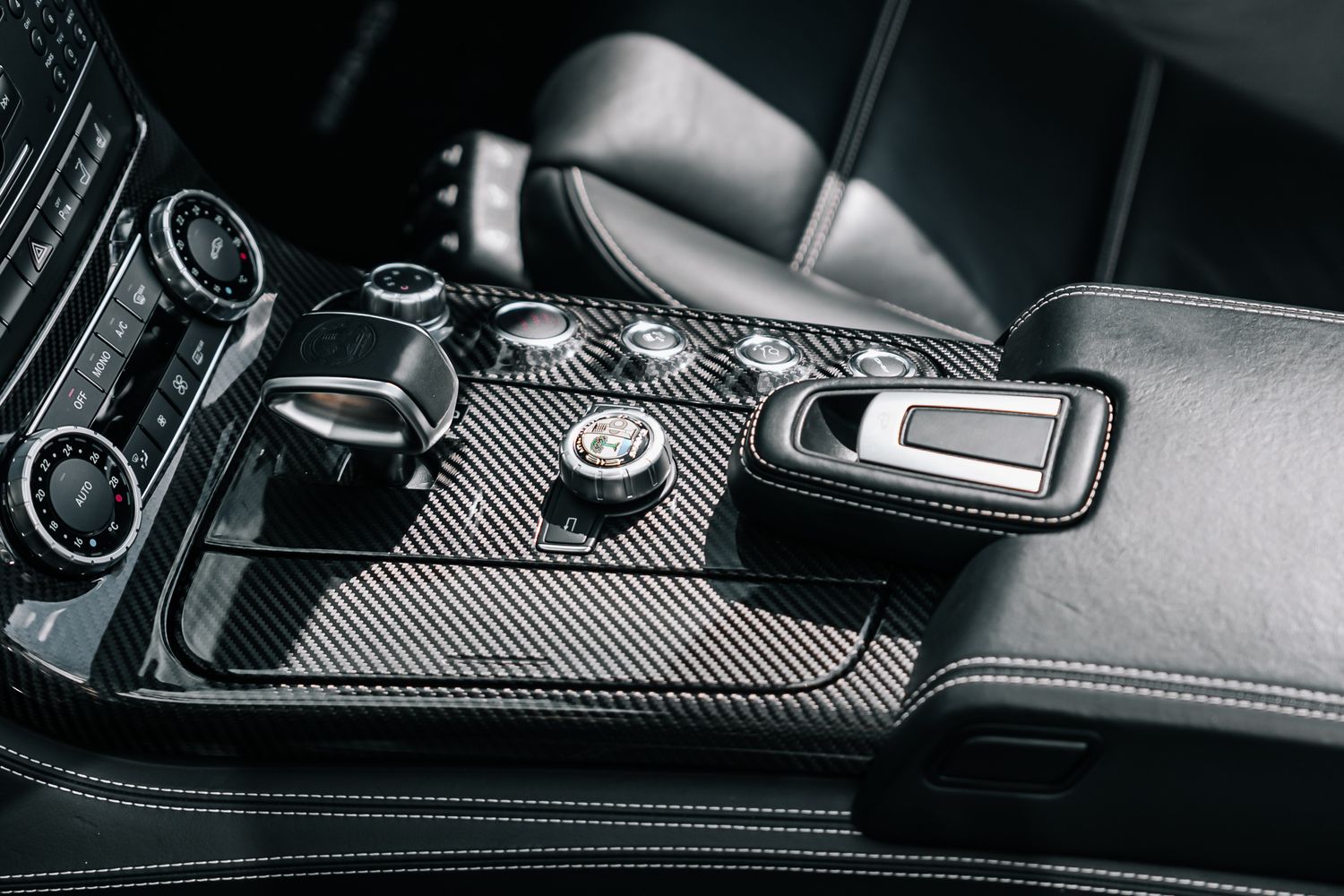 Mercedes-Benz SLS 63 AMG Roadster