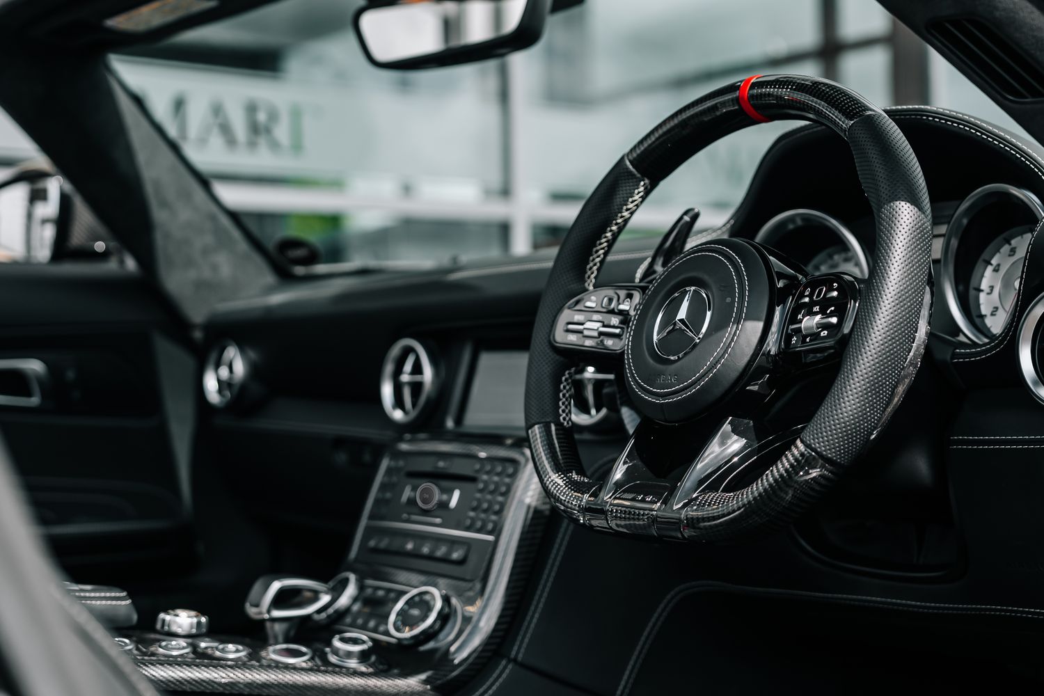 Mercedes-Benz SLS 63 AMG Roadster