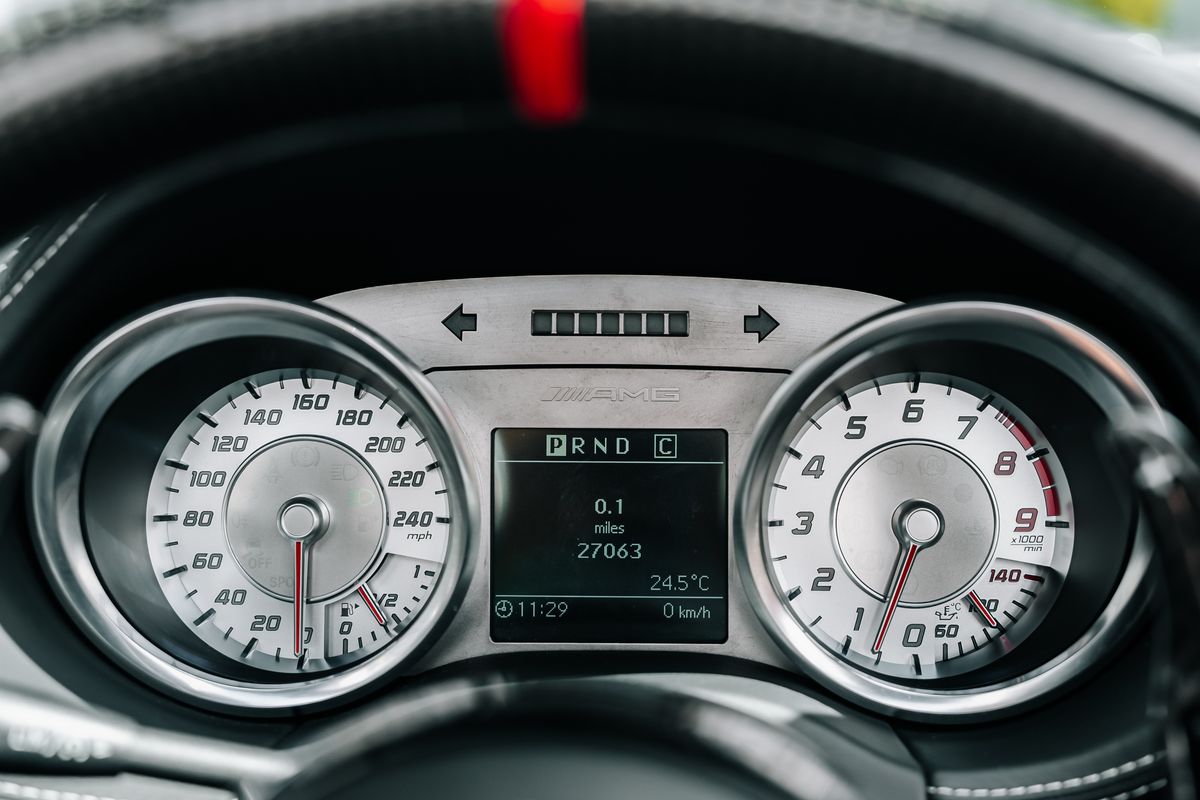 Mercedes-Benz SLS 63 AMG Roadster