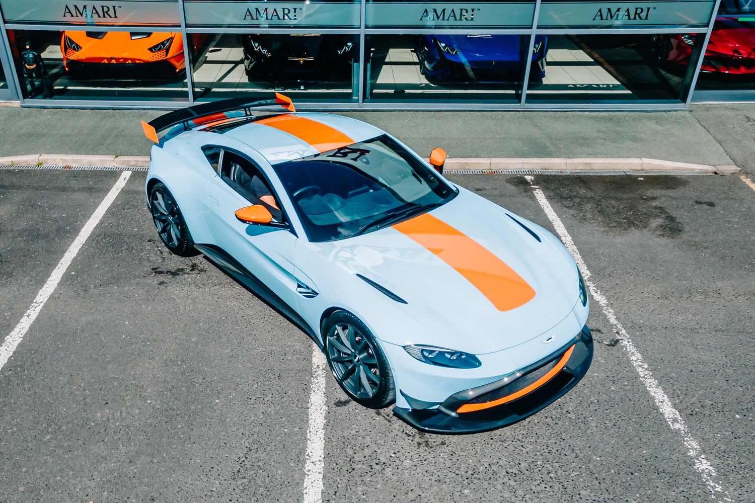 Aston Martin Vantage V8 Heritage Racing Edition