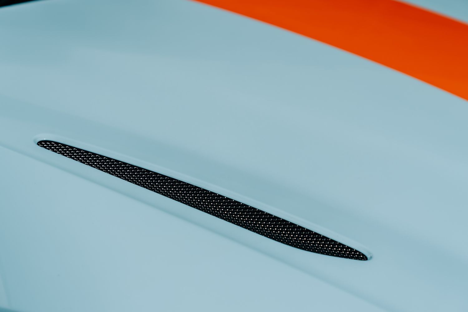 Aston Martin Vantage V8 Heritage Racing Edition