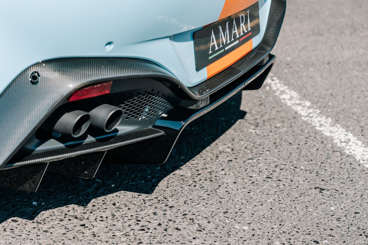 Aston Martin Vantage V8 Heritage Racing Edition