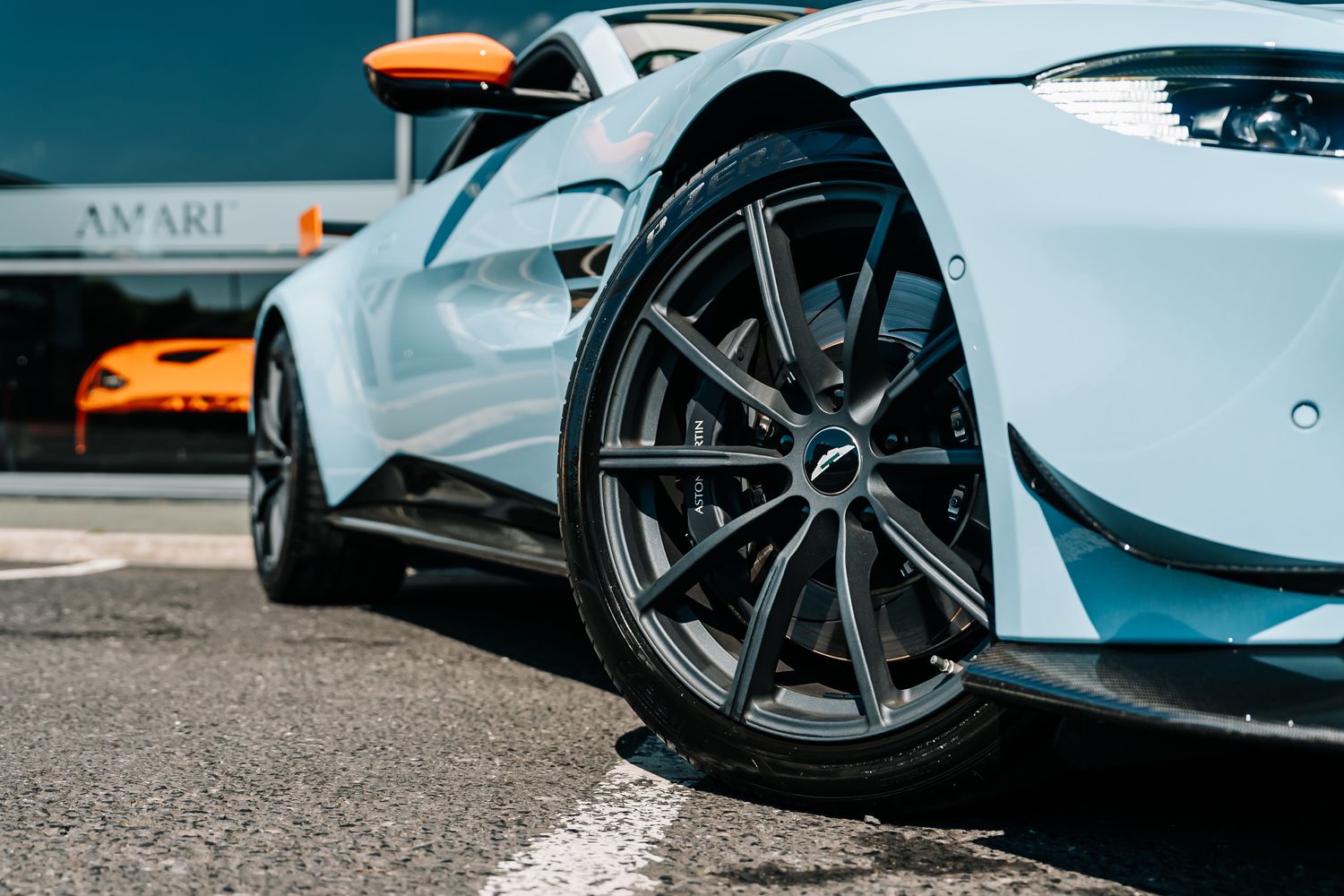 Aston Martin Vantage V8 Heritage Racing Edition