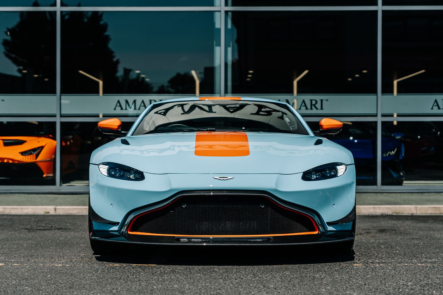 Aston Martin Vantage V8 Heritage Racing Edition