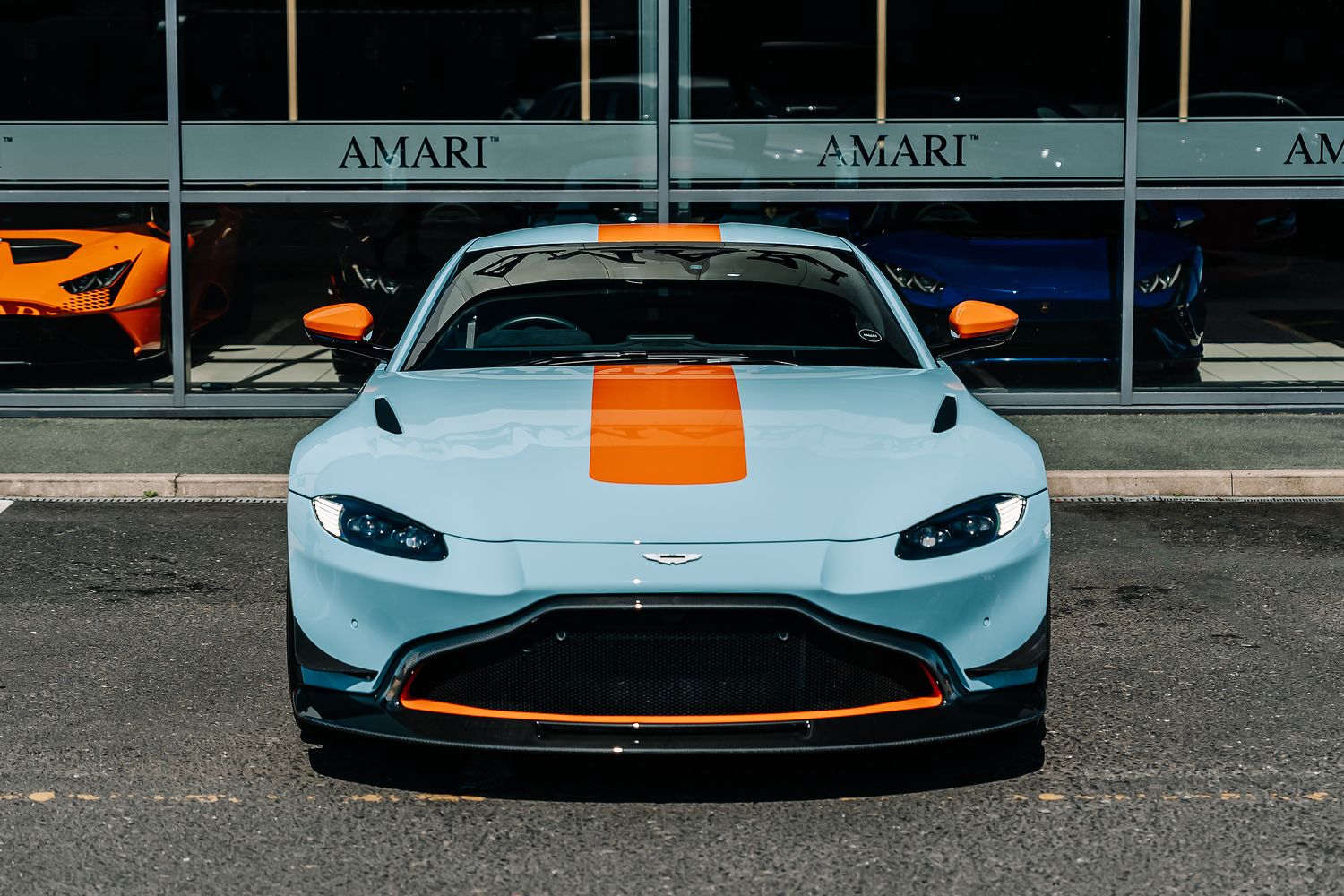 Aston Martin Vantage V8 Heritage Racing Edition