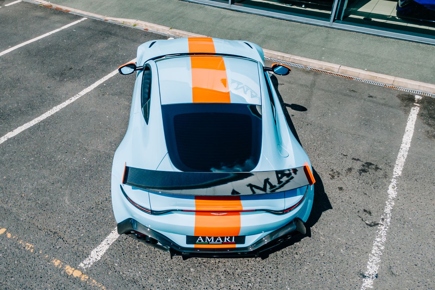 Aston Martin Vantage V8 Heritage Racing Edition