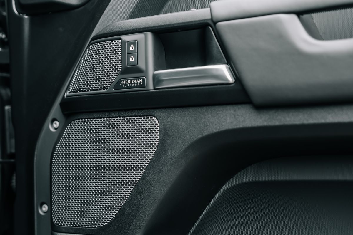 Land Rover Defender V8 Carpathian Edition P525 by Talos Vehicles