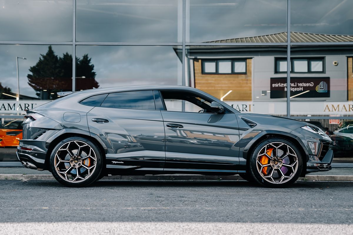 Lamborghini Urus Performante