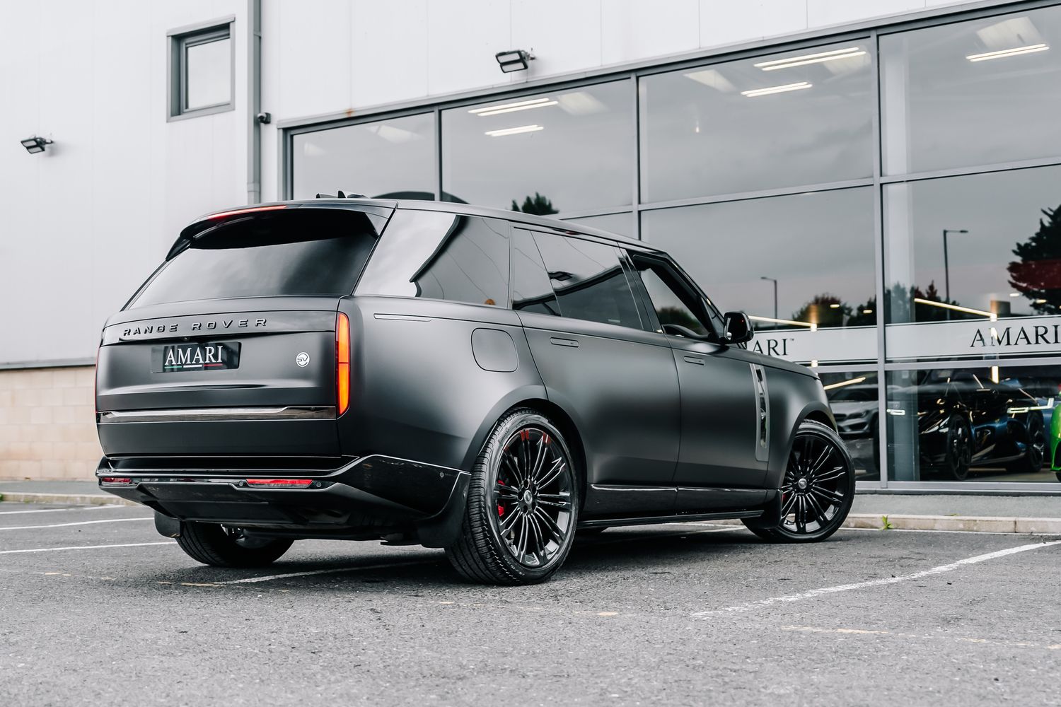 Land Rover Range Rover SV P530 LWB