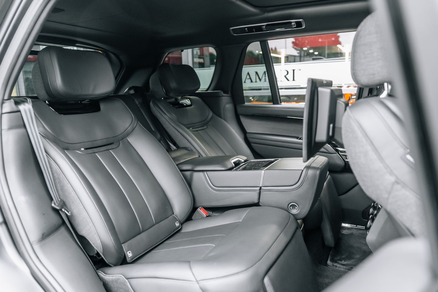 Land Rover Range Rover SV P530 LWB