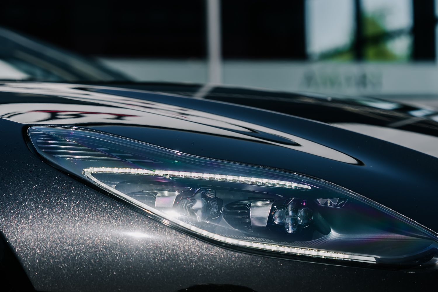 Aston Martin DB11 AMR V12