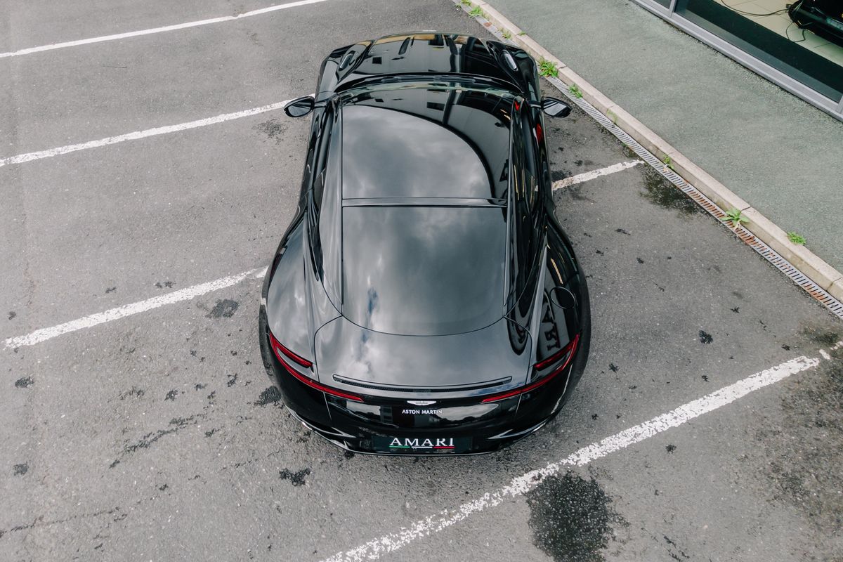 ASTON MARTIN DB11 AMR V12