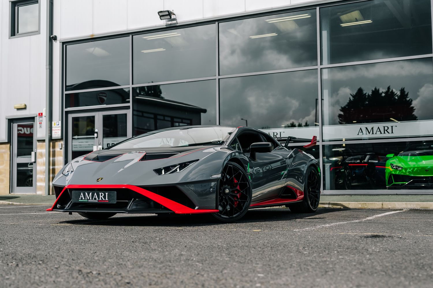 Lamborghini Huracan STO