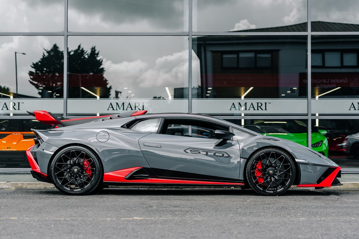 Lamborghini Huracan STO