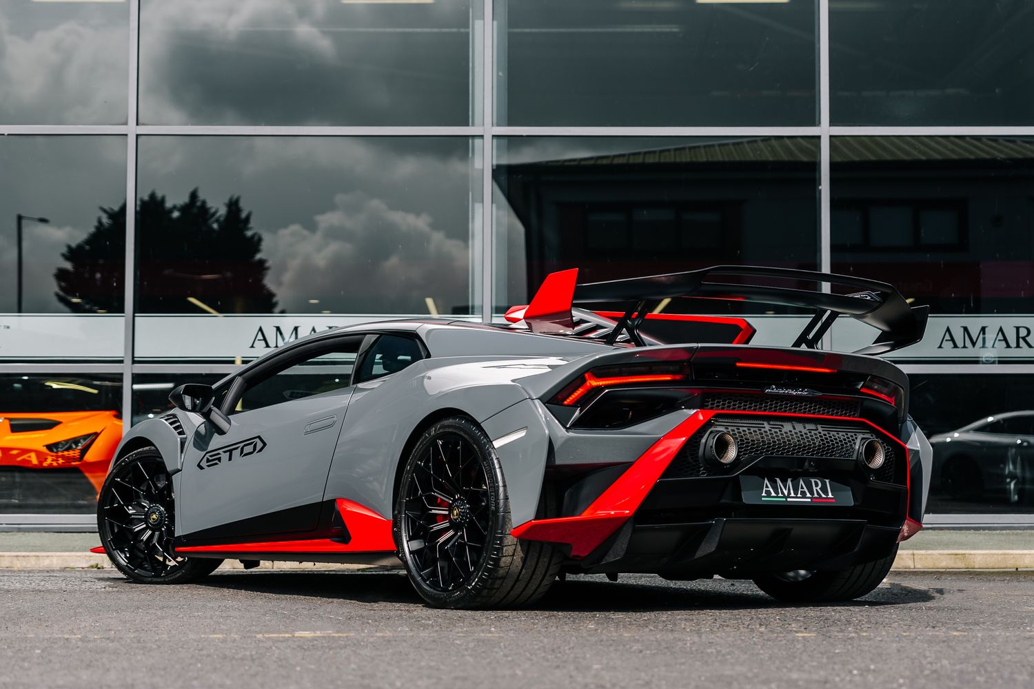 Lamborghini Huracan STO